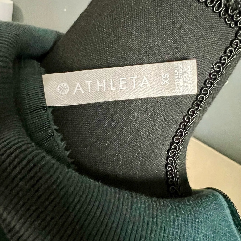 ATHLETA- NORDIC TEAL QUARTER ZIP - SIZE XS - Picture 7 of 8